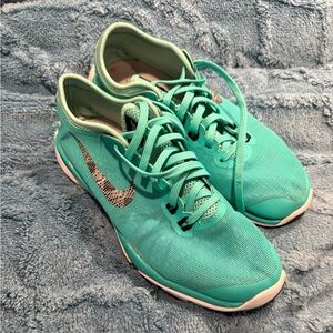 Nike Women's Aqua Turquoise Flywire Training Shoes Size 6